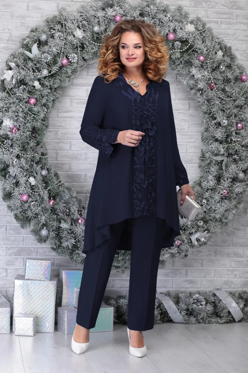 Sylis-Mode 3-piece embroidered suit in plus size