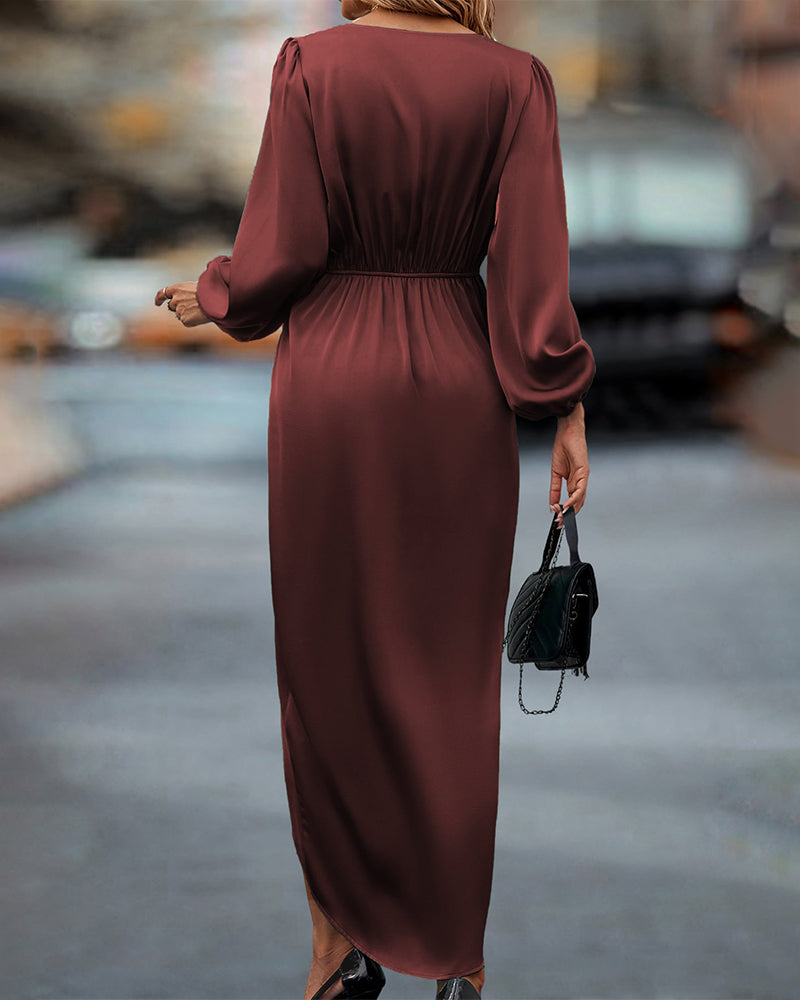 Sylis elegant with puff sleeves and V-neck