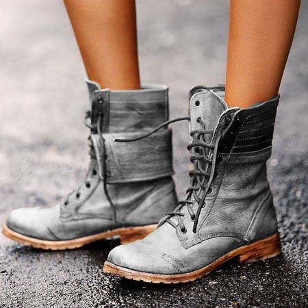 Sylis | Elegant boots with laces at the front