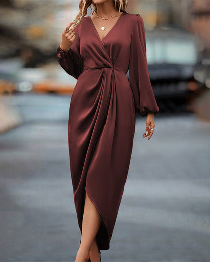 Sylis elegant with puff sleeves and V-neck