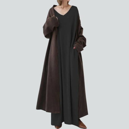 Sylis | Maxi sweater dress with V-neck and long sleeves in a relaxed fit