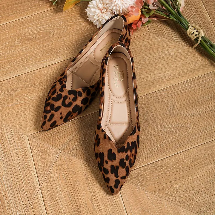 Elegant and lightweight lace tops with leopard print
