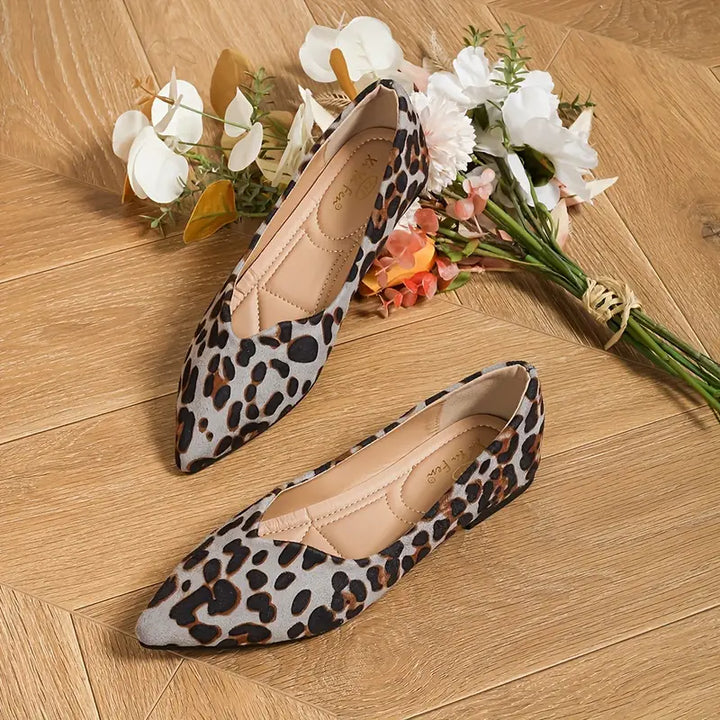 Elegant and lightweight lace tops with leopard print