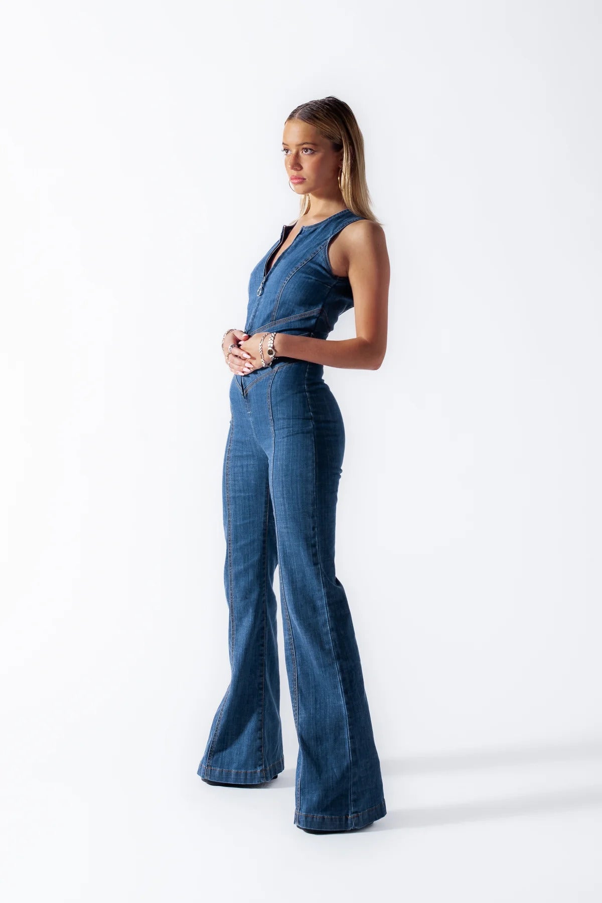 Sylis | Denim overalls for women, back cutout with heart-shaped neckline, sleeveless, fitted, jumpsuit