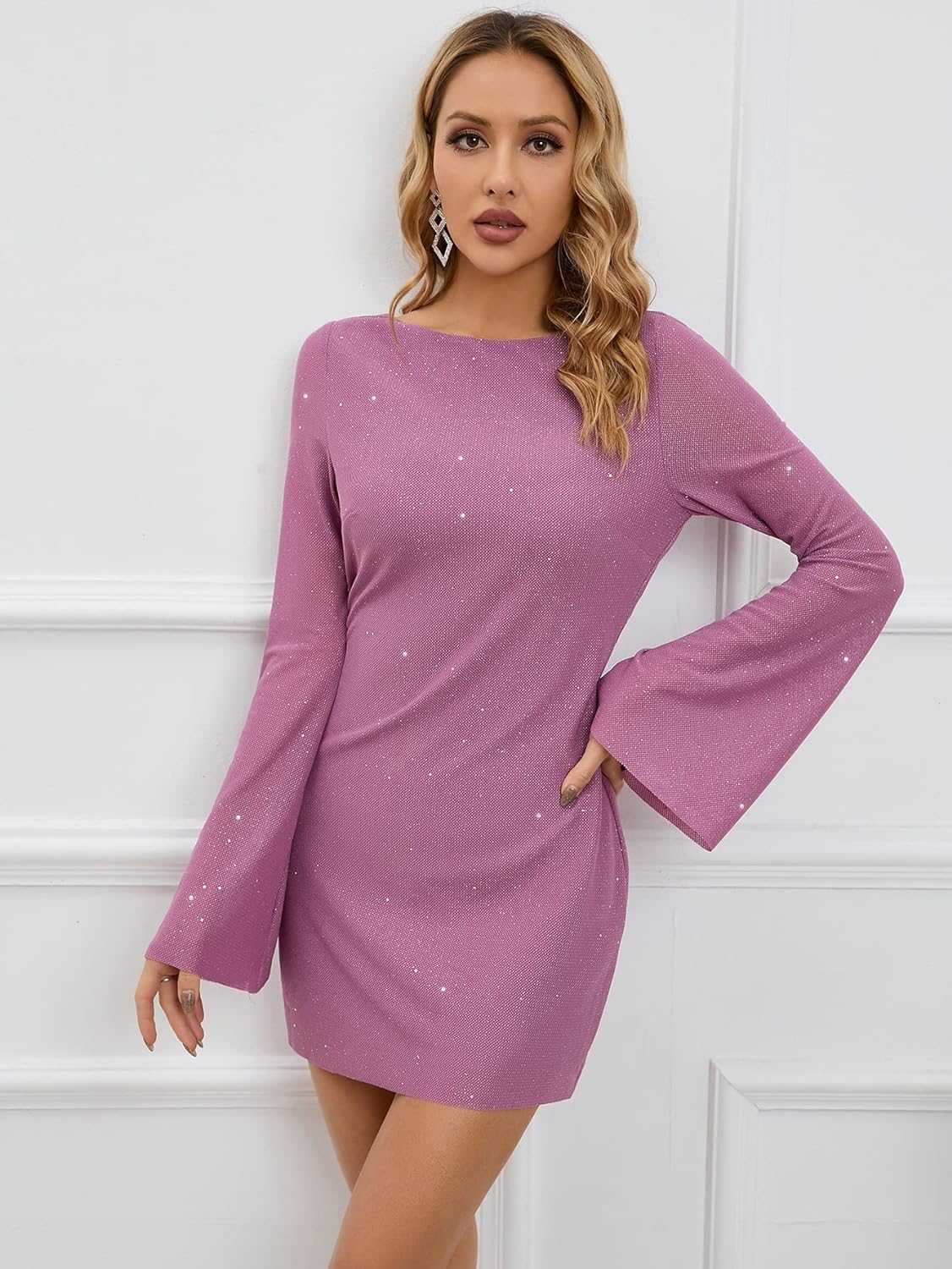 Sylis | Short evening dress with long sleeves