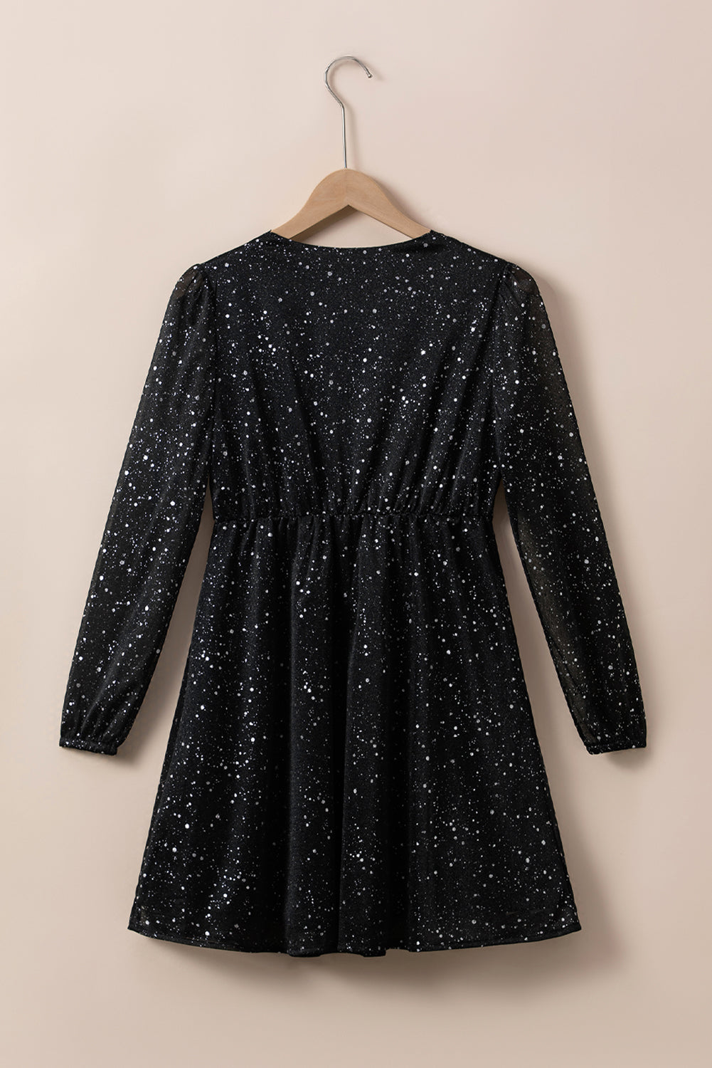 Sylis | Elegant black shimmering dress with mesh sieve