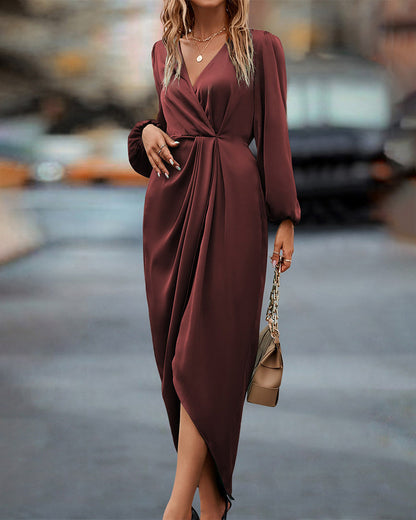 Sylis elegant with puff sleeves and V-neck