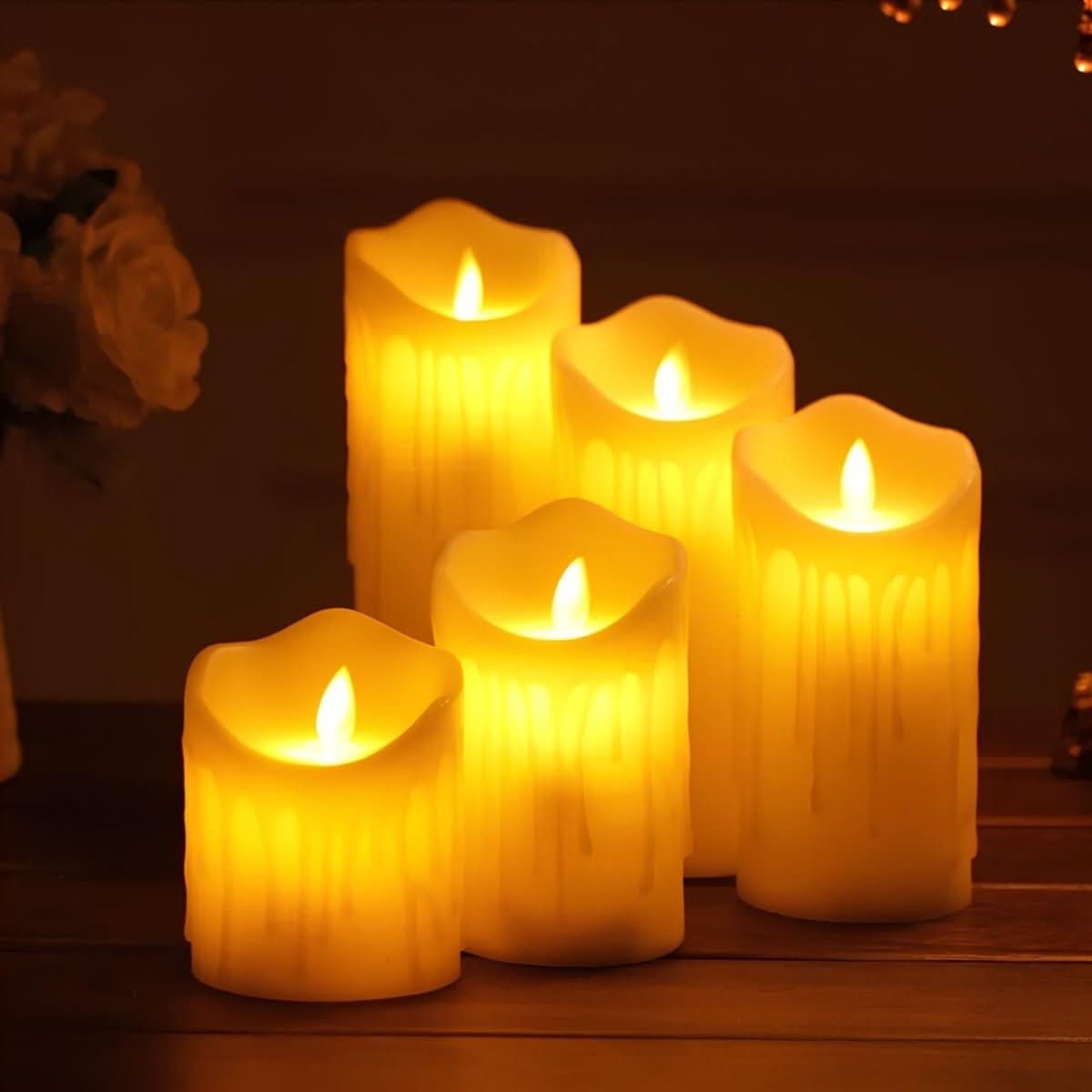LED candles with flicker effect in various designs