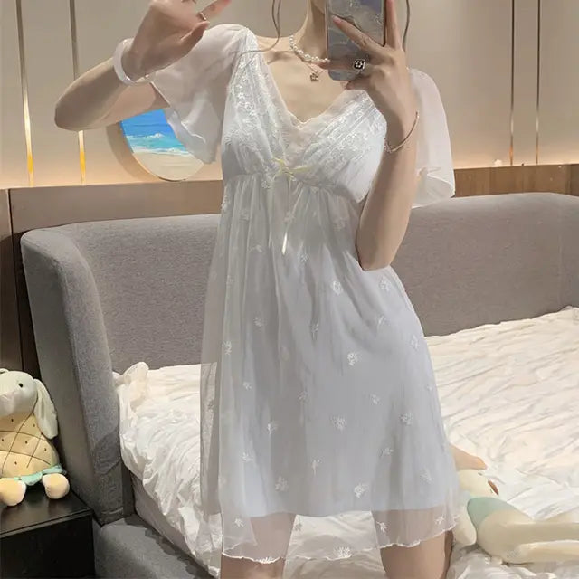 Sylis | Summer floral lace nightgown