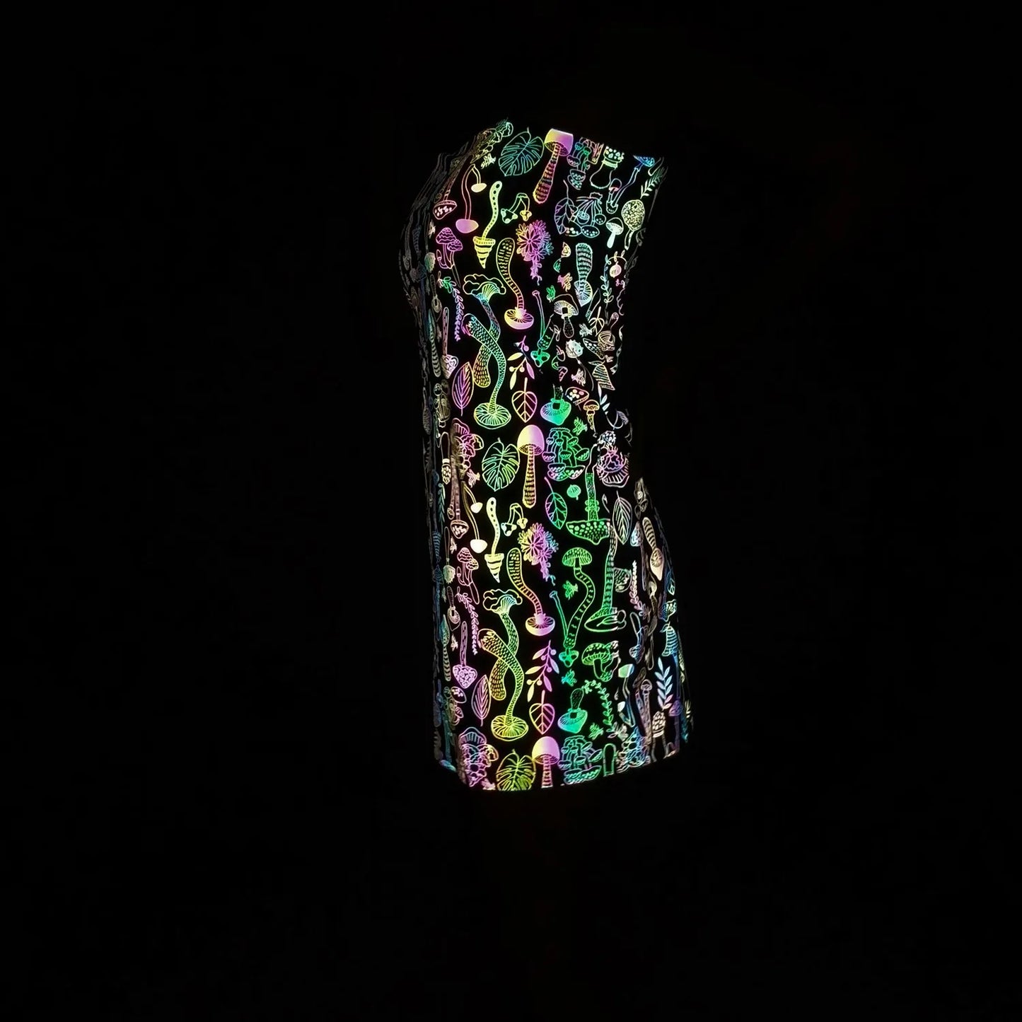 Shiny party sylis with phosphorescent effect