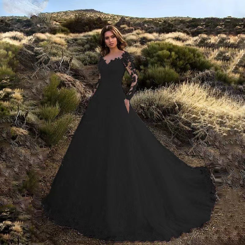 Sylis bridal dress with elegant lace detailing and voluminous skirt Heidi mode
