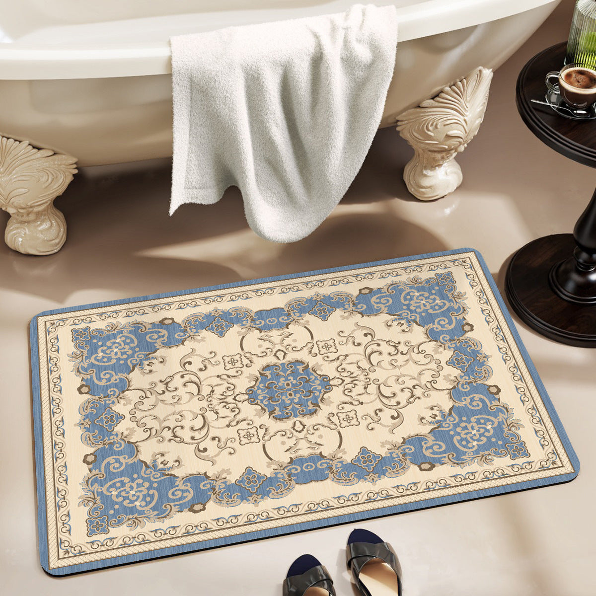 Elegant Floral Pattern Bath Mat