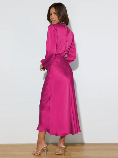 Sylis | Elegant satin dress with long sleeves