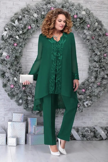 Sylis-Mode 3-piece embroidered suit in plus size