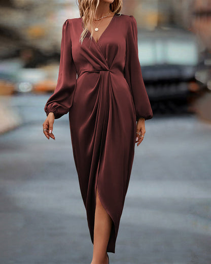 Sylis elegant with puff sleeves and V-neck