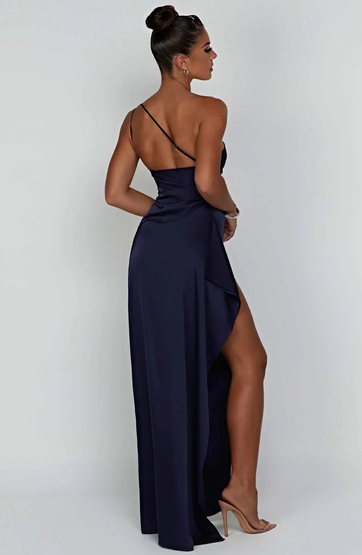 Sylis divided satin with one shoulder