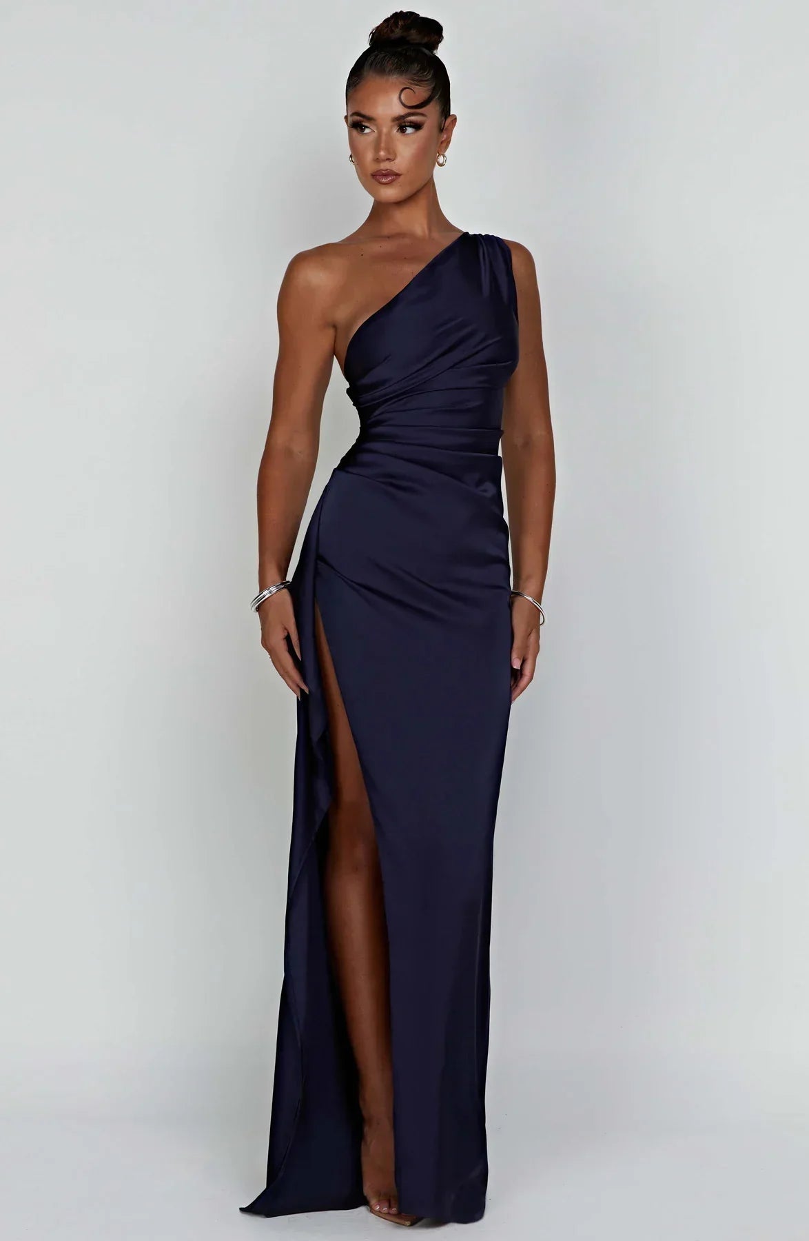Sylis divided satin with one shoulder