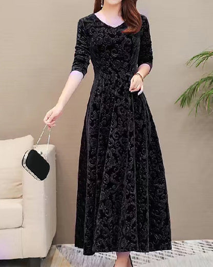Sylis classic for women with medium length sleeves and full design
