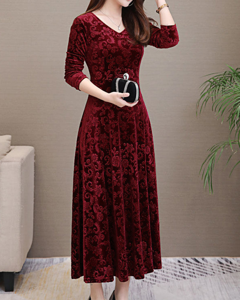 Sylis classic for women with medium length sleeves and full design